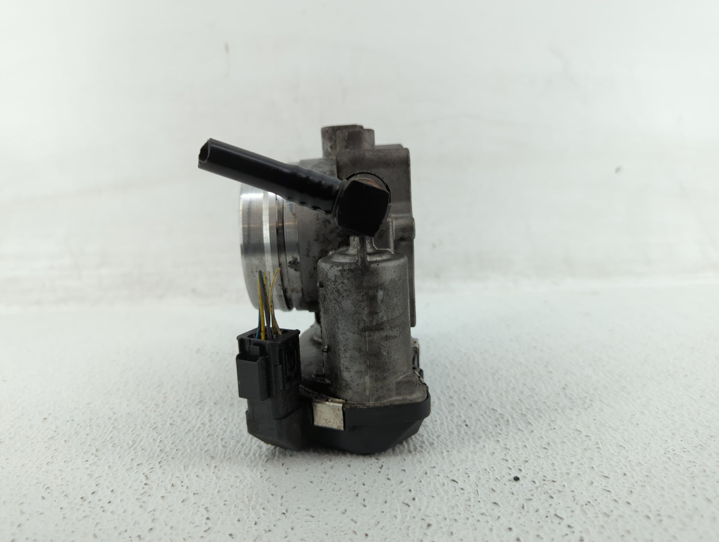 2011-2018 Bmw X5 Throttle Body P/N:1354 7597871-01 Fits Fits 2010 2011 2012 2013 2014 2015 2016 2017 2018 2019 2020 OEM Used