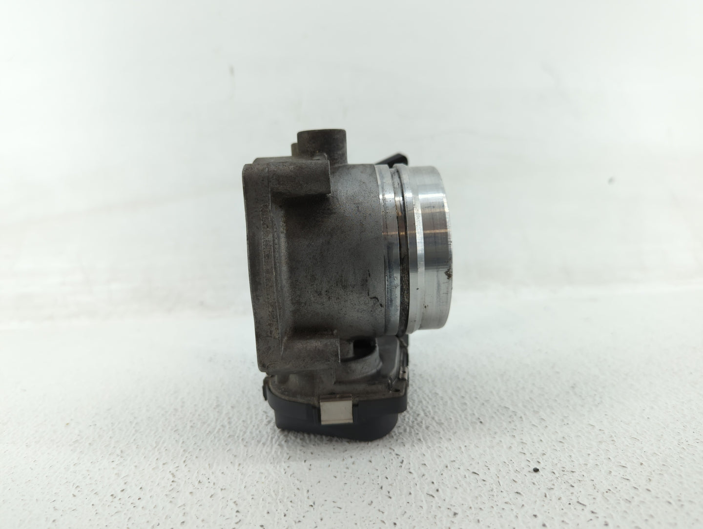 2011-2018 Bmw X5 Throttle Body P/N:1354 7597871-01 Fits Fits 2010 2011 2012 2013 2014 2015 2016 2017 2018 2019 2020 OEM Used