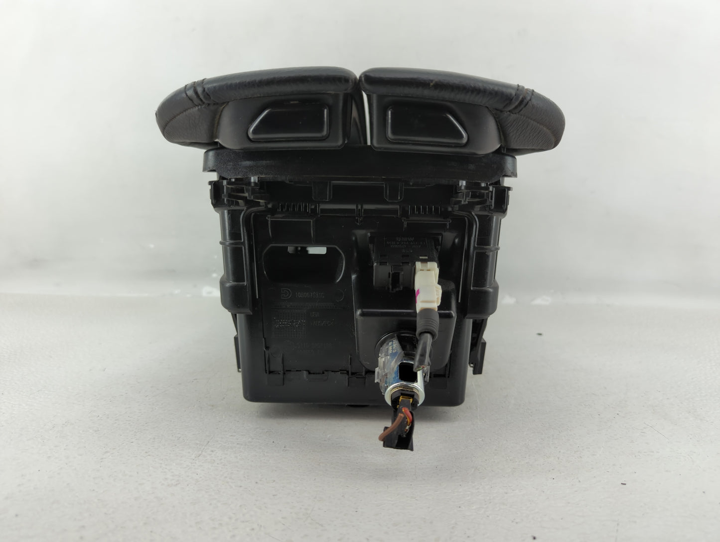 2016 Bmw X5 Center Console Armrest Cover Lid Black - Oemusedautoparts1.com