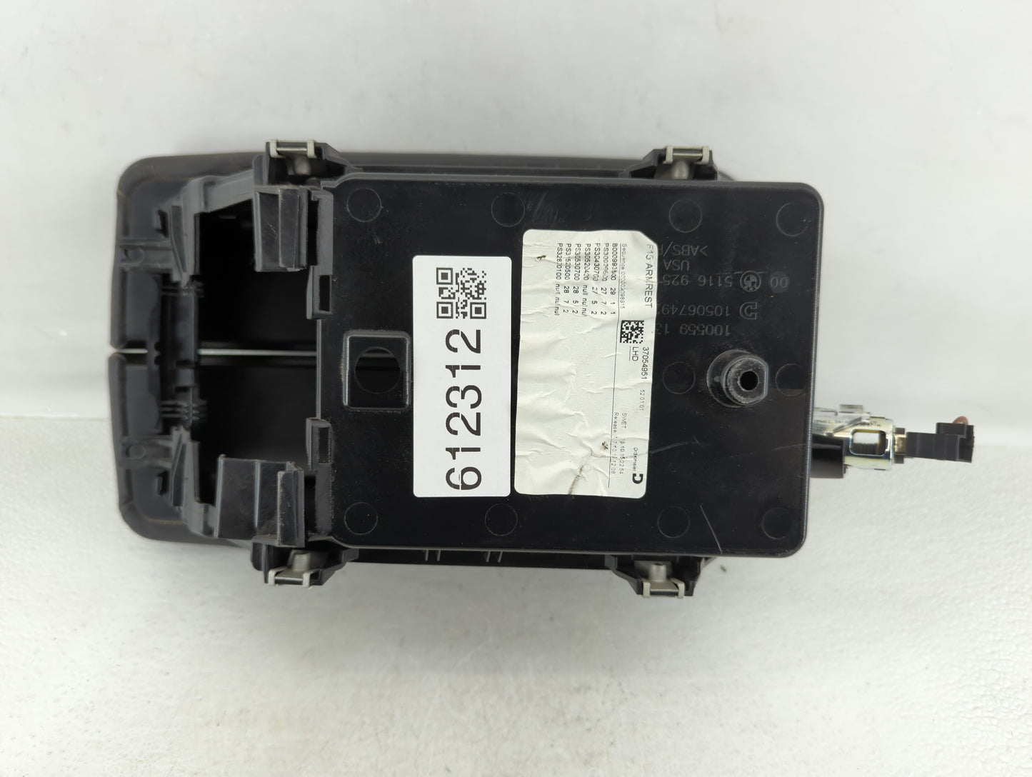 2016 Bmw X5 Center Console Armrest Cover Lid Black - Oemusedautoparts1.com