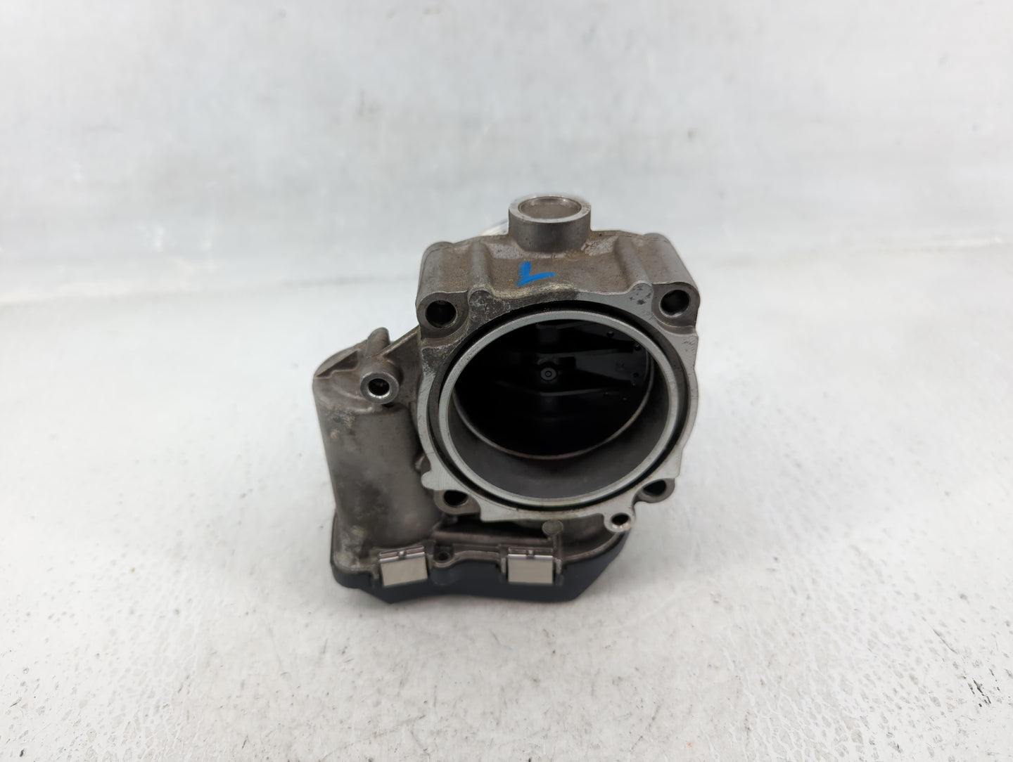 2011-2018 Bmw X5 Throttle Body P/N:A2C83914800 1354 7555944-05 Fits OEM Used Auto Parts - Oemusedautoparts1.com