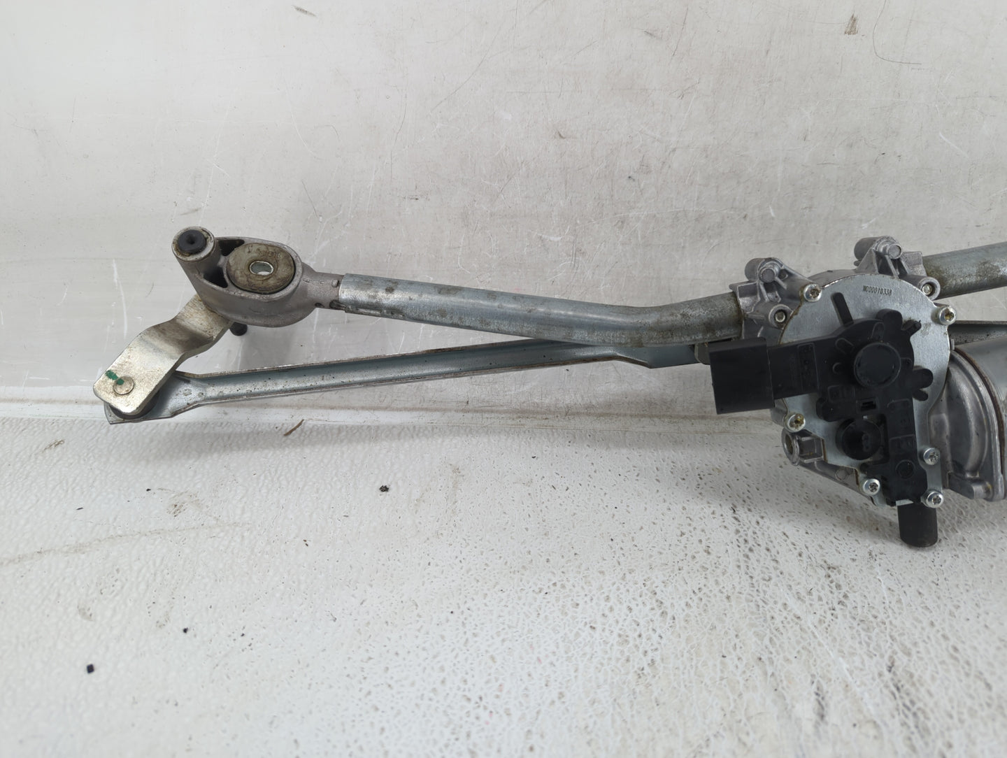 2016 Bmw Z4 Front Windshield Wiper Motor P/N:W09861 Fits OEM Used Auto Parts - Oemusedautoparts1.com