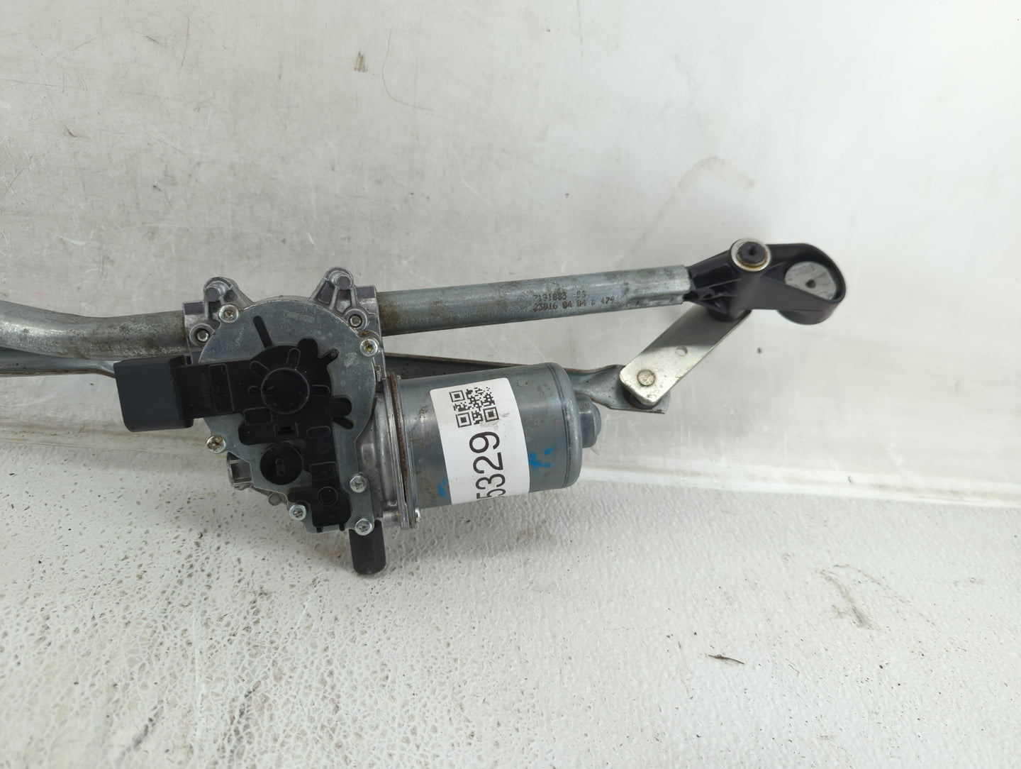 2016 Bmw Z4 Front Windshield Wiper Motor P/N:W09861 Fits OEM Used Auto Parts - Oemusedautoparts1.com