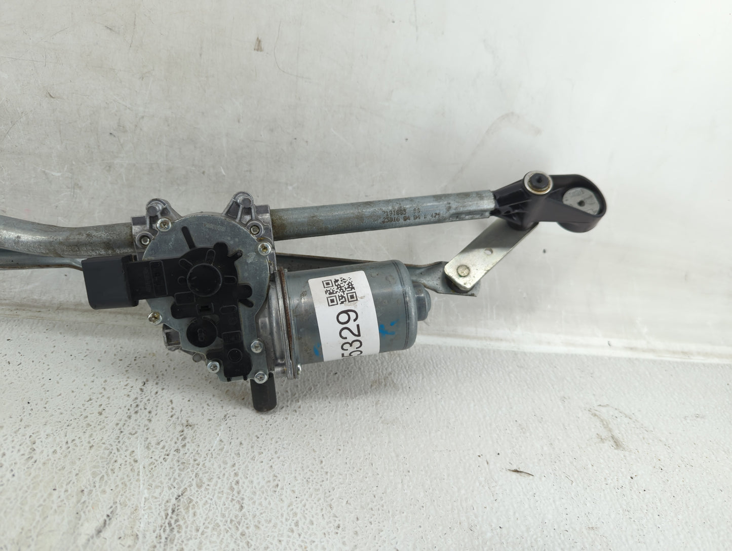 2016 Bmw Z4 Front Windshield Wiper Motor P/N:W09861 Fits OEM Used Auto Parts - Oemusedautoparts1.com