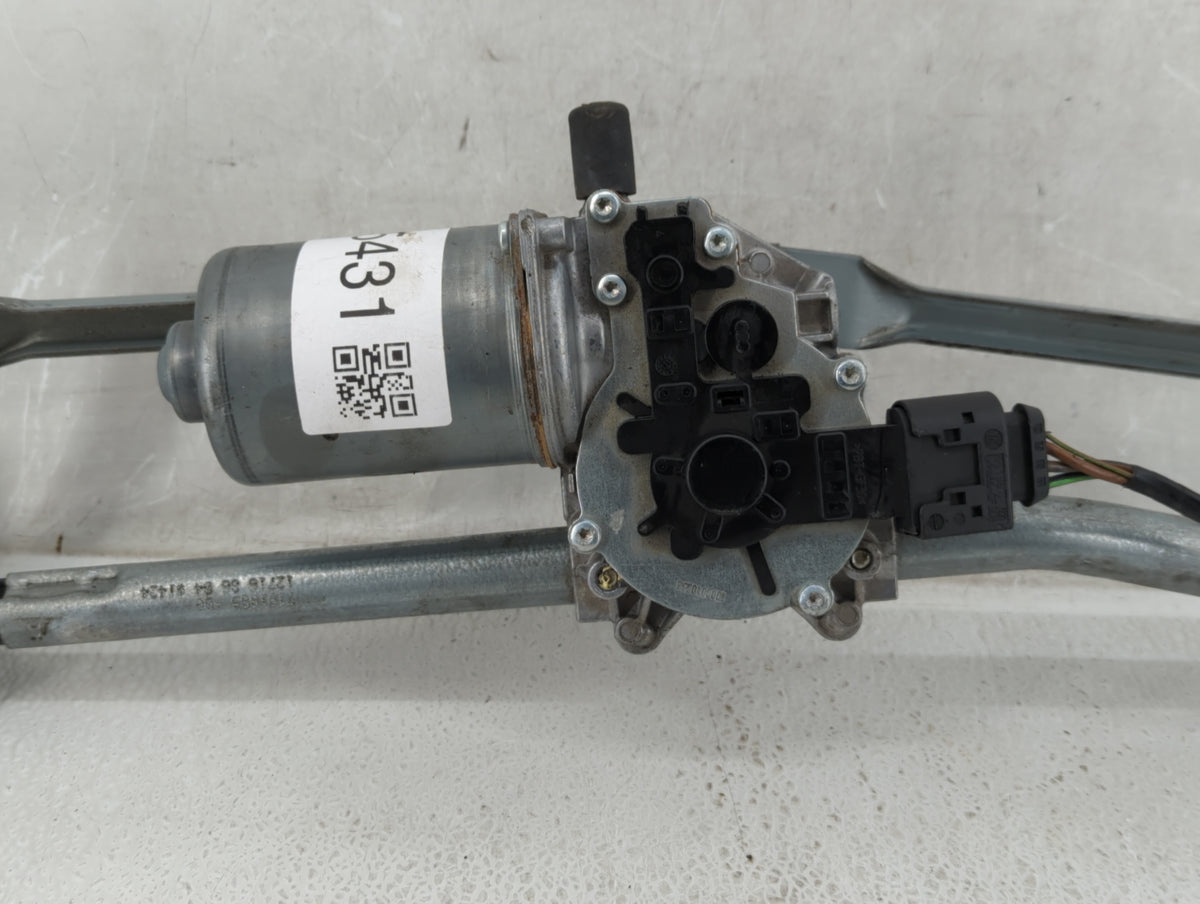 2016 Bmw Z4 Front Windshield Wiper Motor P/N:W09861 Fits OEM Used Auto Parts - Oemusedautoparts1.com