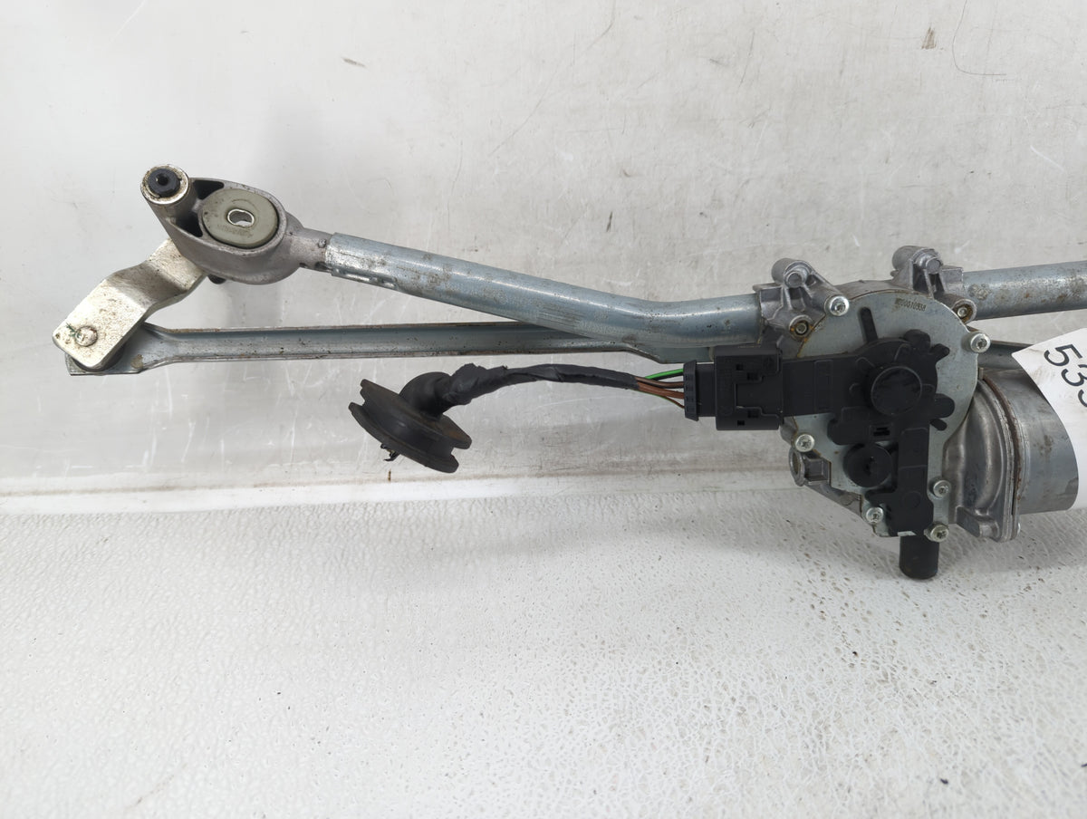 2016 Bmw Z4 Front Windshield Wiper Motor P/N:W09861 Fits OEM Used Auto Parts - Oemusedautoparts1.com