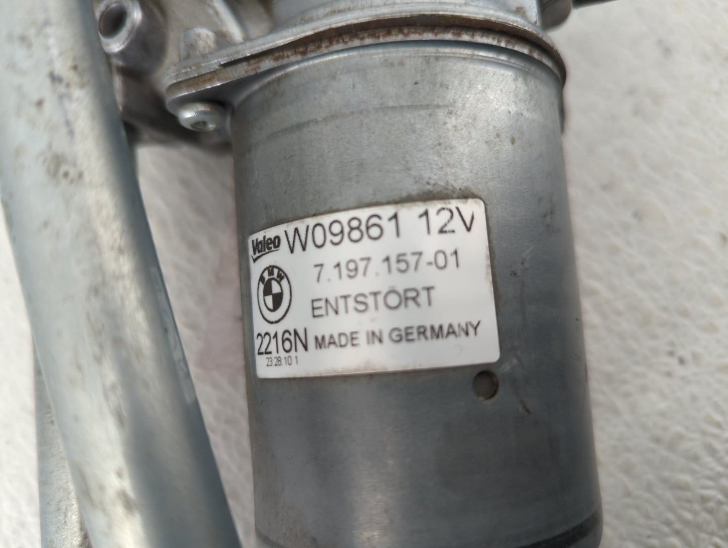 2016 Bmw Z4 Front Windshield Wiper Motor P/N:W09861 Fits OEM Used Auto Parts - Oemusedautoparts1.com