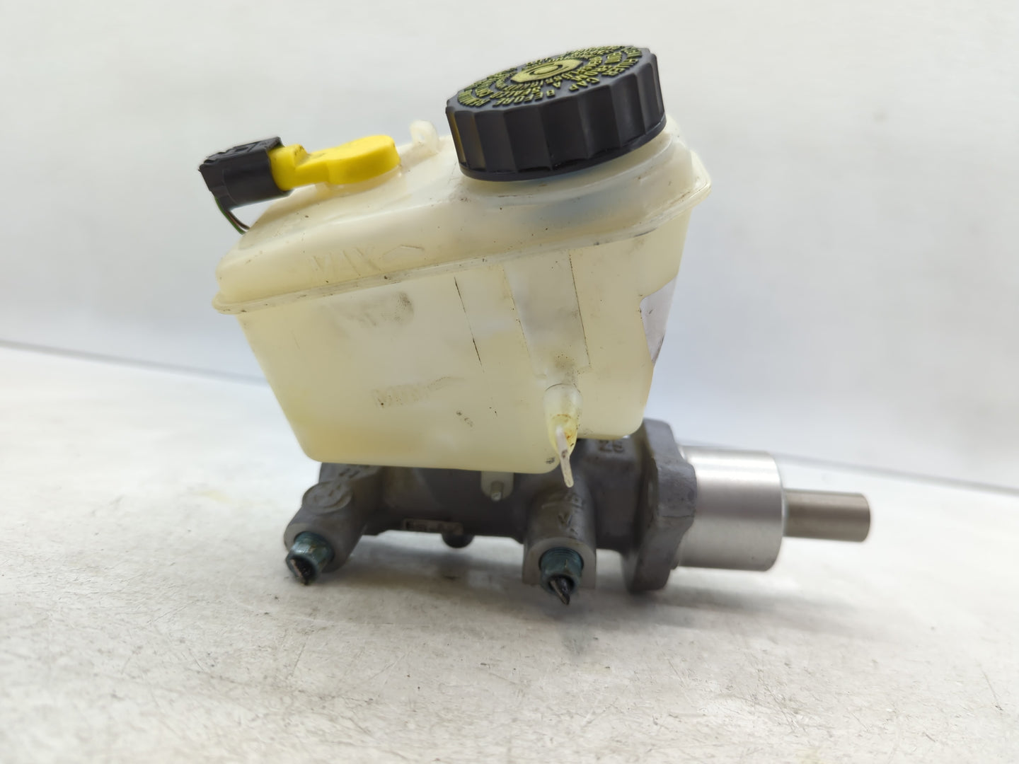 2009-2016 Bmw Z4 Brake Master Cylinder - Oemusedautoparts1.com
