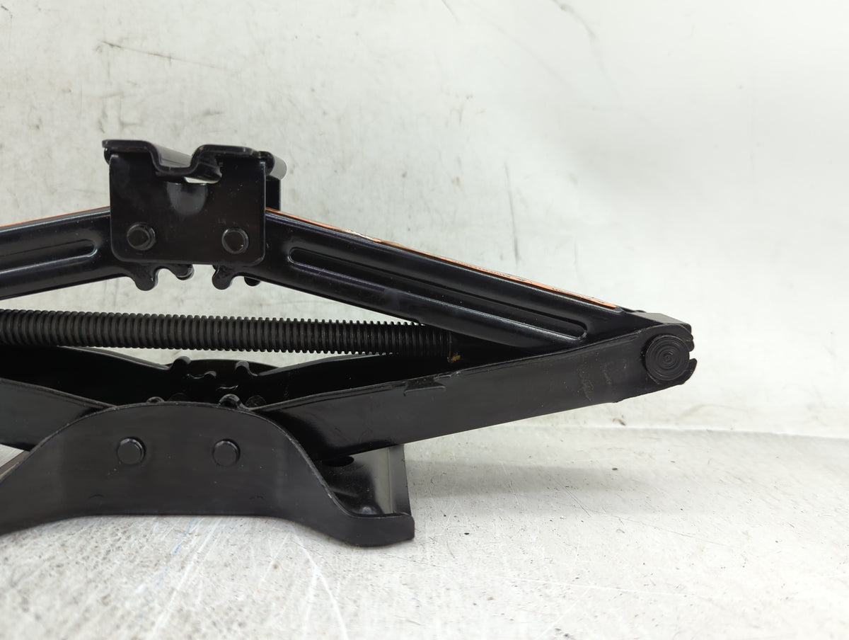 2016 Buick Cascada Spare Scissor Car Jack - Oemusedautoparts1.com