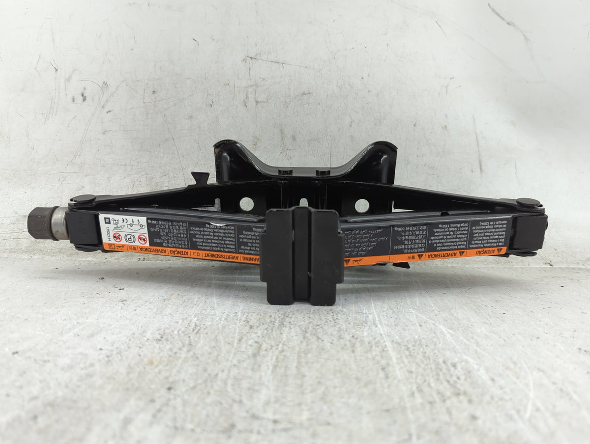2016 Buick Cascada Spare Scissor Car Jack - Oemusedautoparts1.com