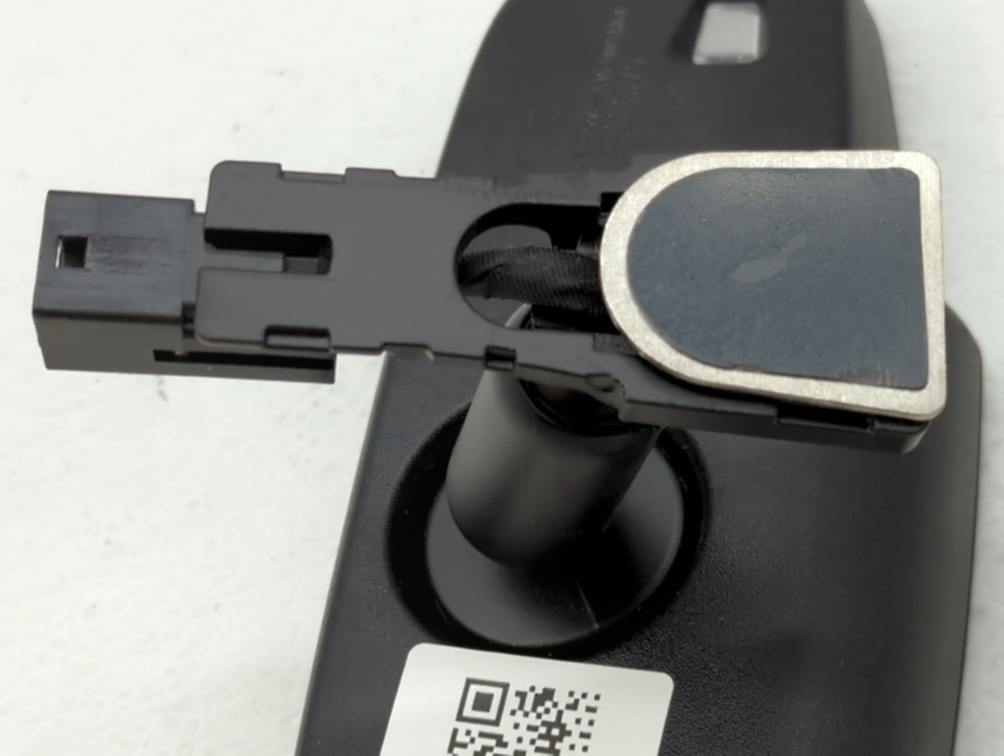 2016-2018 Buick Cascada Interior Rear View Mirror Replacement OEM P/N:23211679 Fits Fits 2016 2017 2018 OEM Used Auto Parts 