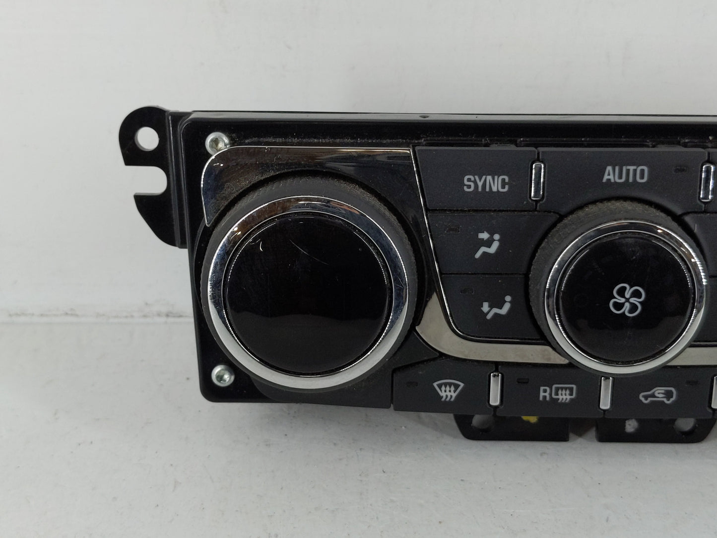 2008-2016 Buick Enclave Climate Control Module Temperature AC/Heater Replacement P/N:23251328 Fits OEM Used Auto Parts - Oem
