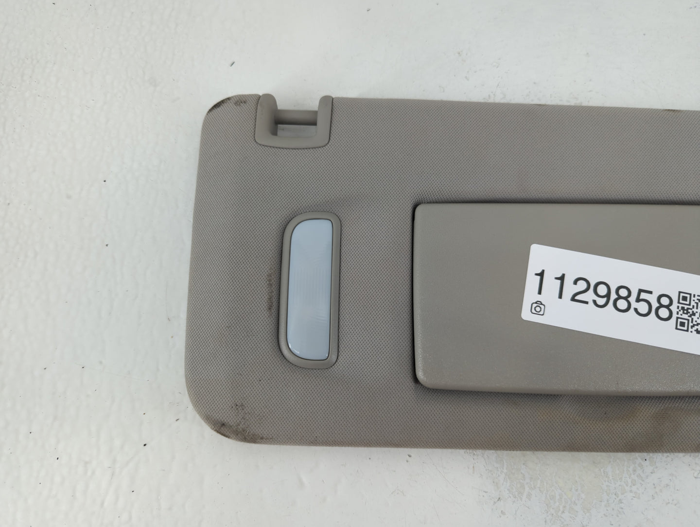 2008-2017 Buick Enclave Sun Visor Shade Replacement Passenger Right Mirror Fits OEM Used Auto Parts - Oemusedautoparts1.com