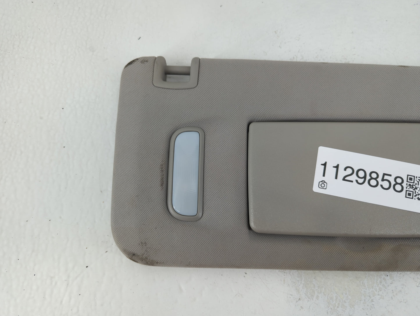 2008-2017 Buick Enclave Sun Visor Shade Replacement Passenger Right Mirror Fits OEM Used Auto Parts - Oemusedautoparts1.com
