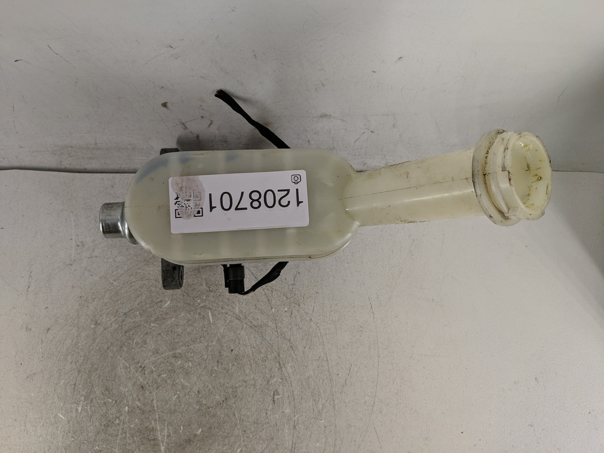 2009-2017 Buick Enclave Brake Master Cylinder 1208701 - Oemusedautoparts1.com