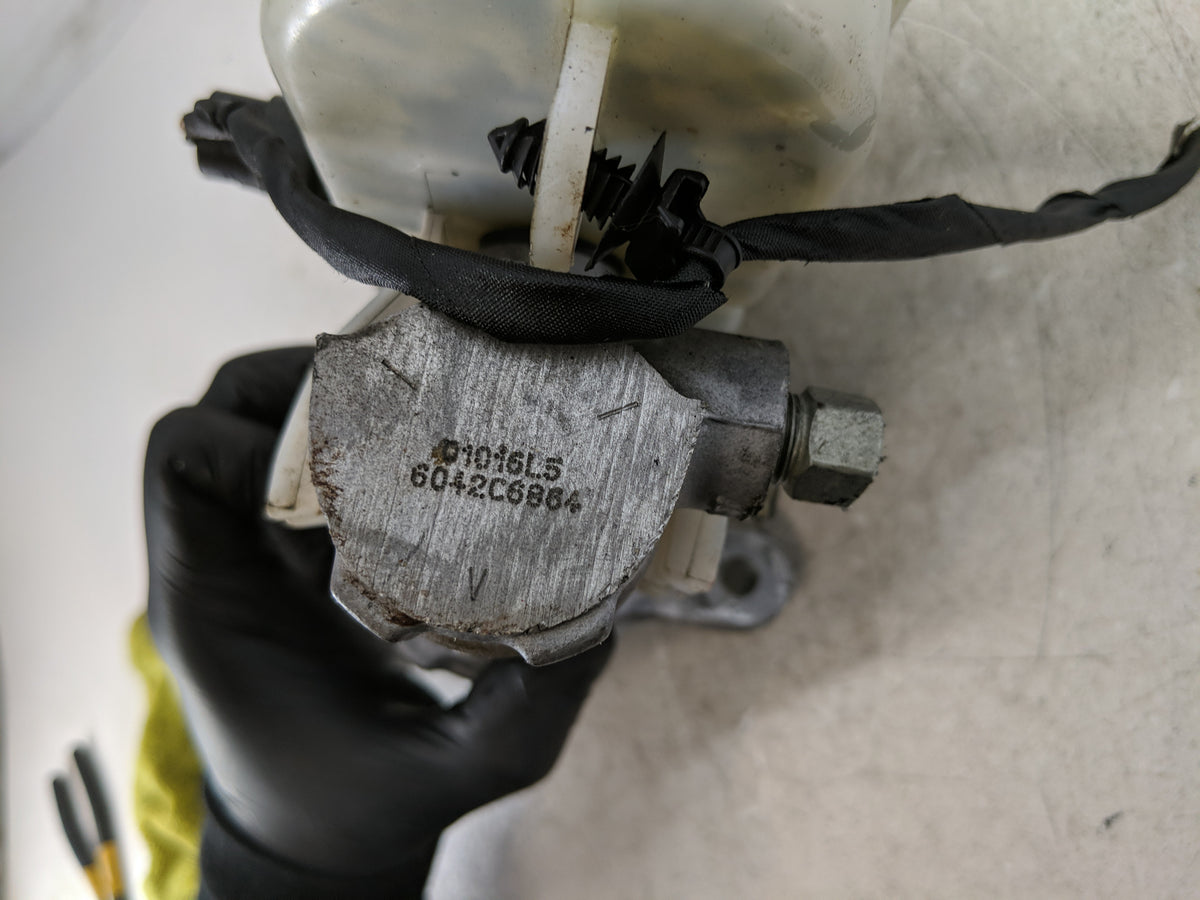2009-2017 Buick Enclave Brake Master Cylinder 1208701 - Oemusedautoparts1.com