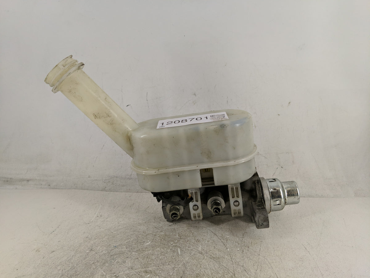 2009-2017 Buick Enclave Brake Master Cylinder 1208701 - Oemusedautoparts1.com