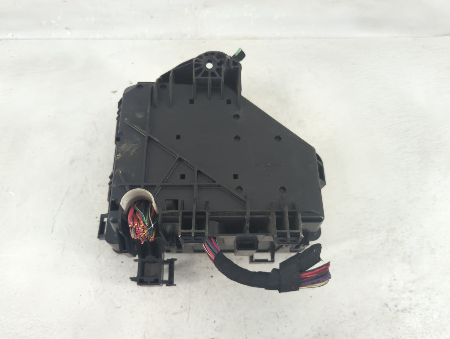 2015-2017 Buick Enclave Fusebox Fuse Box Panel Relay Module Fits Fits 2015 2016 2017 OEM Used Auto Parts - Oemusedautoparts1