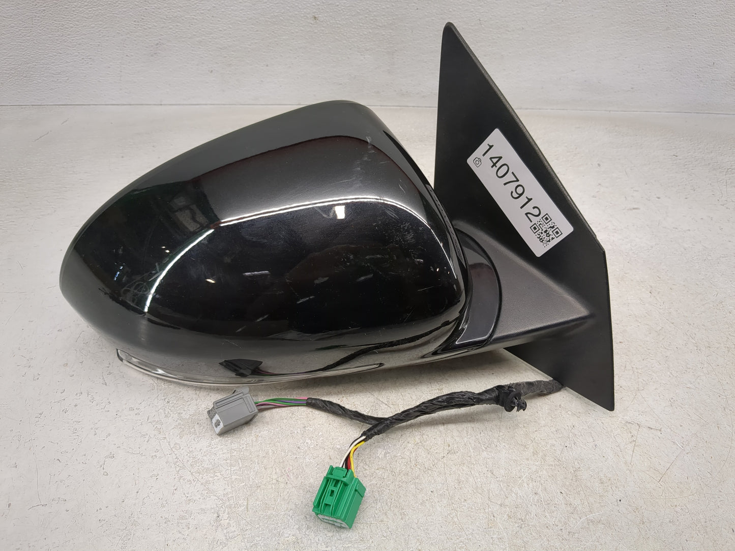 2013-2017 Buick Enclave Passenger Side View Mirror - Right Door Mirror OEM Used - Oemusedautoparts1.com