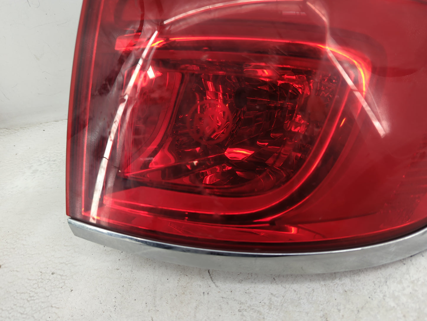 2013-2017 Buick Enclave Tail Light Assembly Driver Left OEM Fits Fits 2013 2014 2015 2016 2017 OEM Used Auto Parts - Oemused
