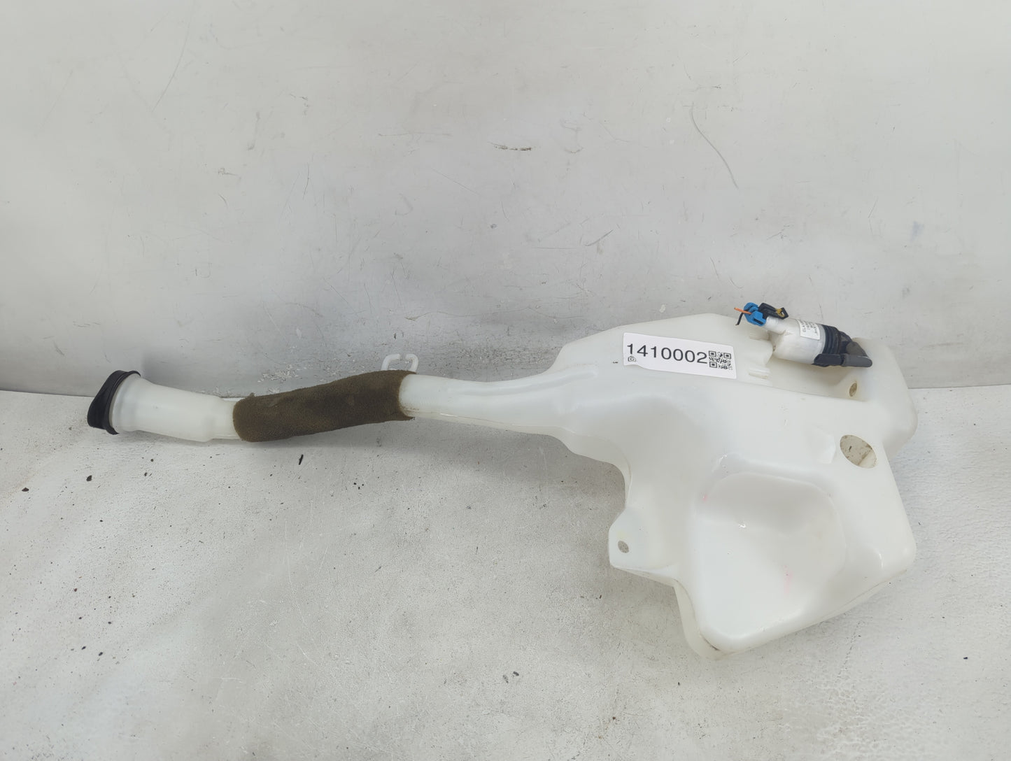2010-2017 Buick Enclave Windshield Washer Fluid Reservoir Bottle Oem - Oemusedautoparts1.com