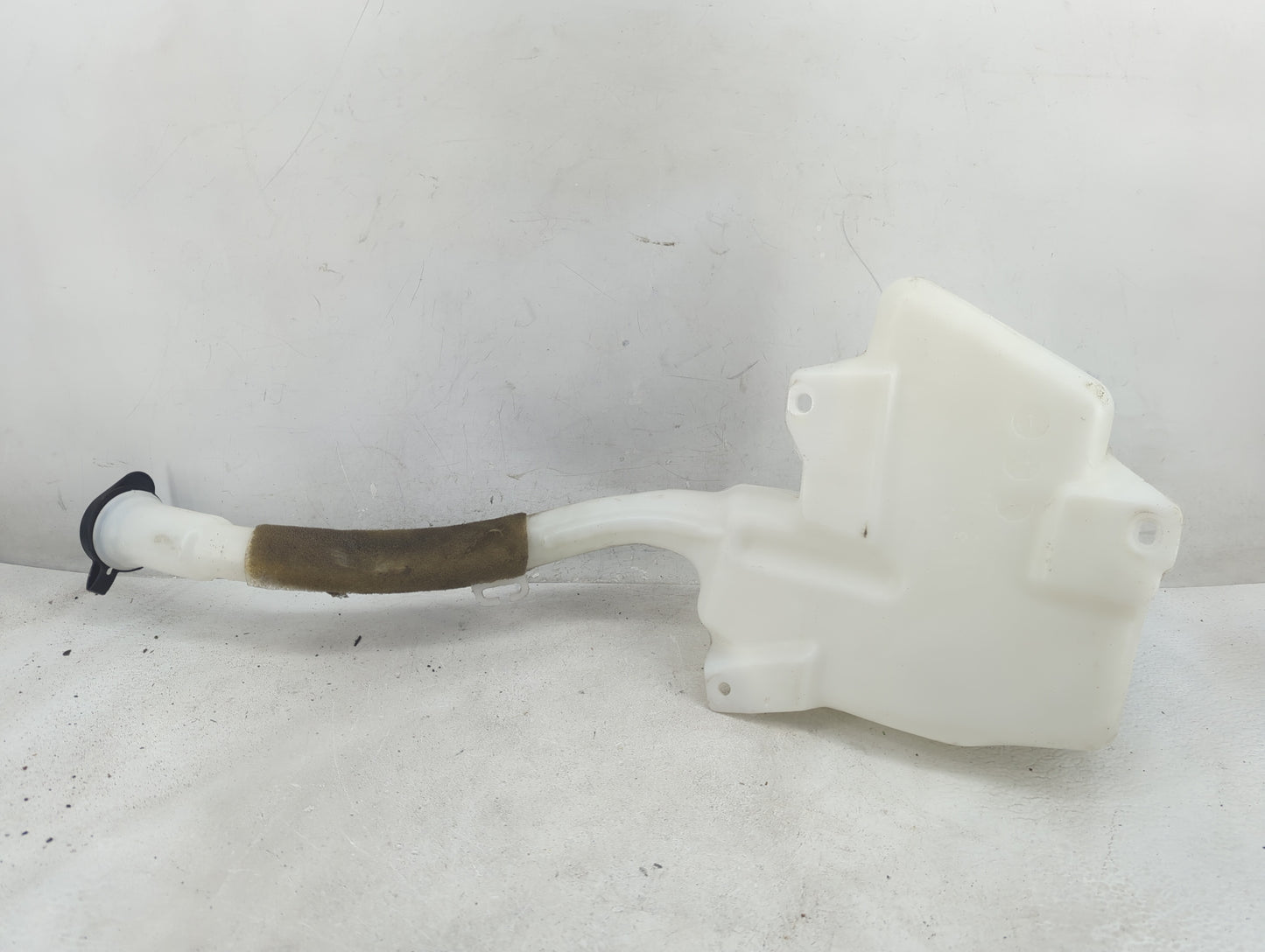 2010-2017 Buick Enclave Windshield Washer Fluid Reservoir Bottle Oem - Oemusedautoparts1.com