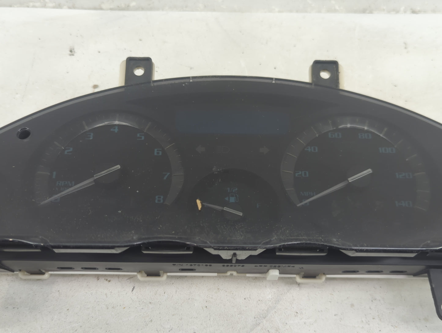 2014-2017 Buick Enclave Instrument Cluster Speedometer Gauges P/N:1370166 Fits Fits 2014 2015 2016 2017 OEM Used Auto Parts 