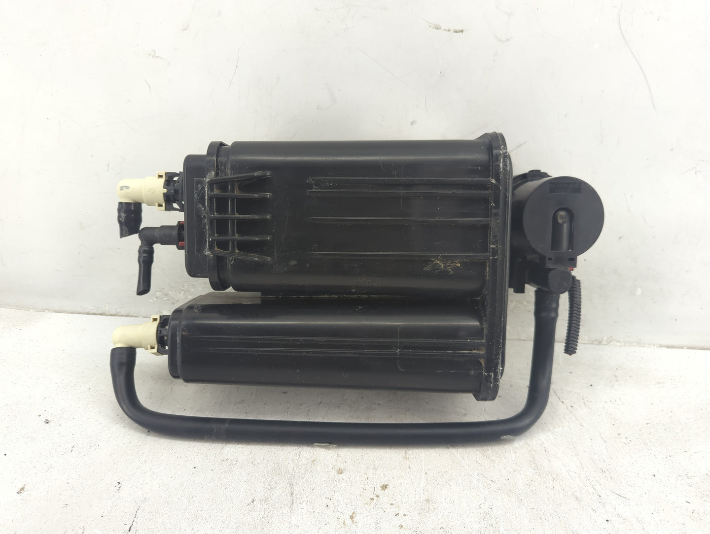 2016 Buick Enclave Fuel Vapor Charcoal Canister 1410581 - Oemusedautoparts1.com