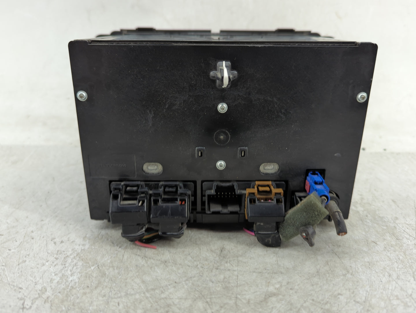 2015-2016 Buick Enclave Radio AM FM Cd Player Receiver Replacement P/N:23395481 Fits Fits 2015 2016 OEM Used Auto Parts - Oe
