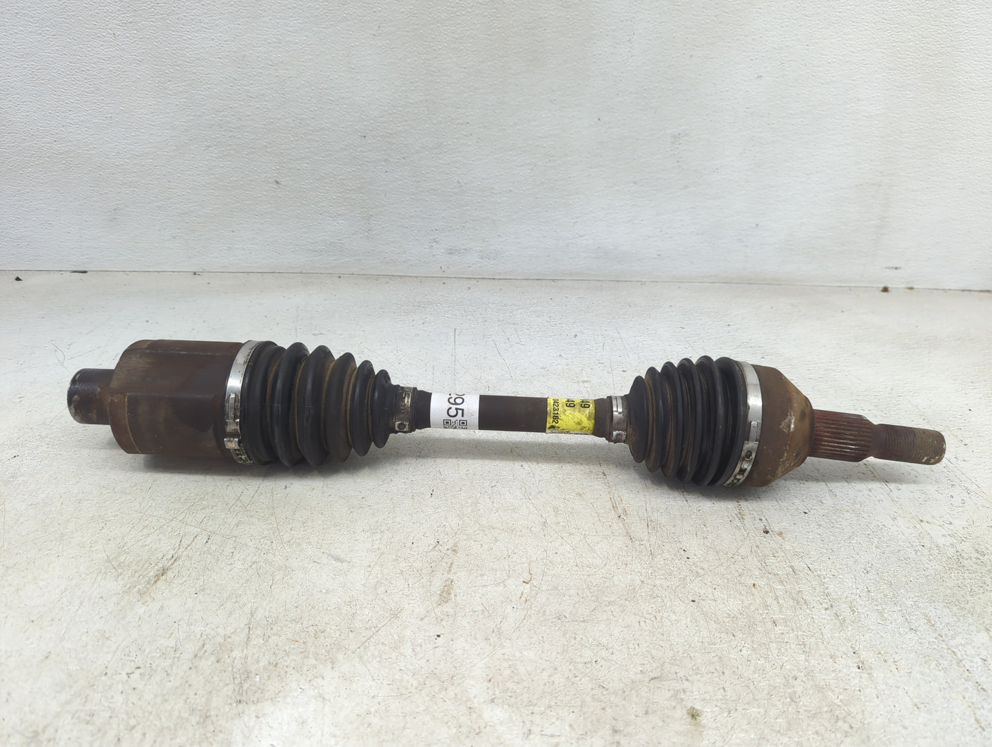 2008-2017 Buick Enclave Axle Shaft Front Passenger Cv C/v - Oemusedautoparts1.com