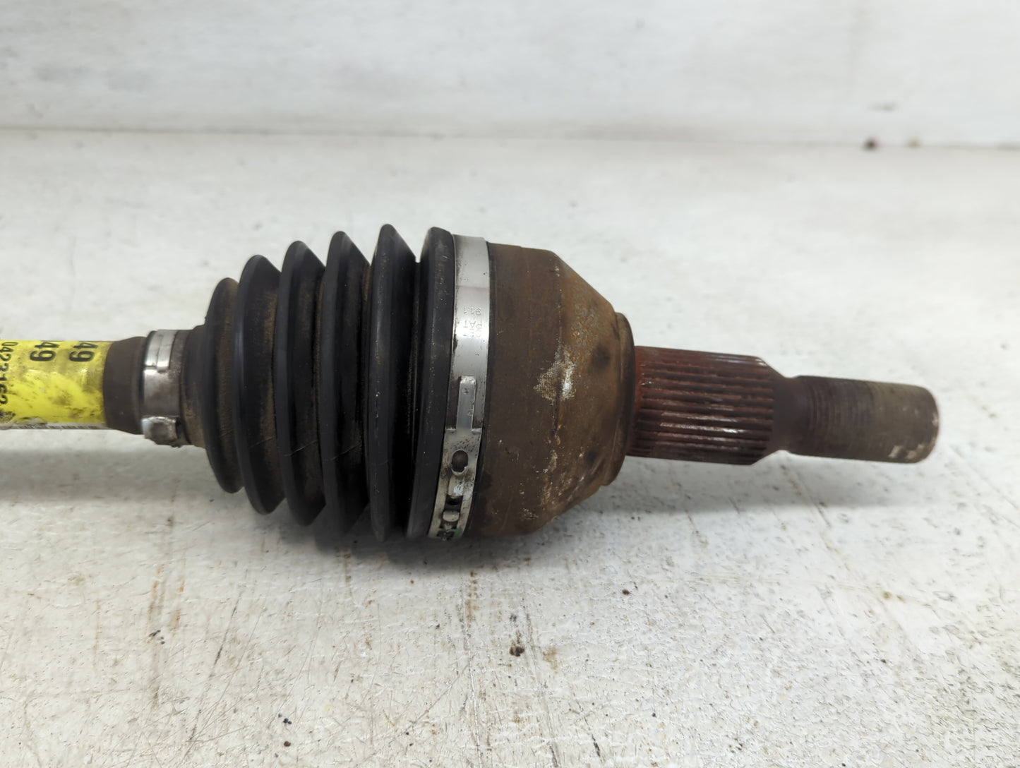 2008-2017 Buick Enclave Axle Shaft Front Passenger Cv C/v - Oemusedautoparts1.com