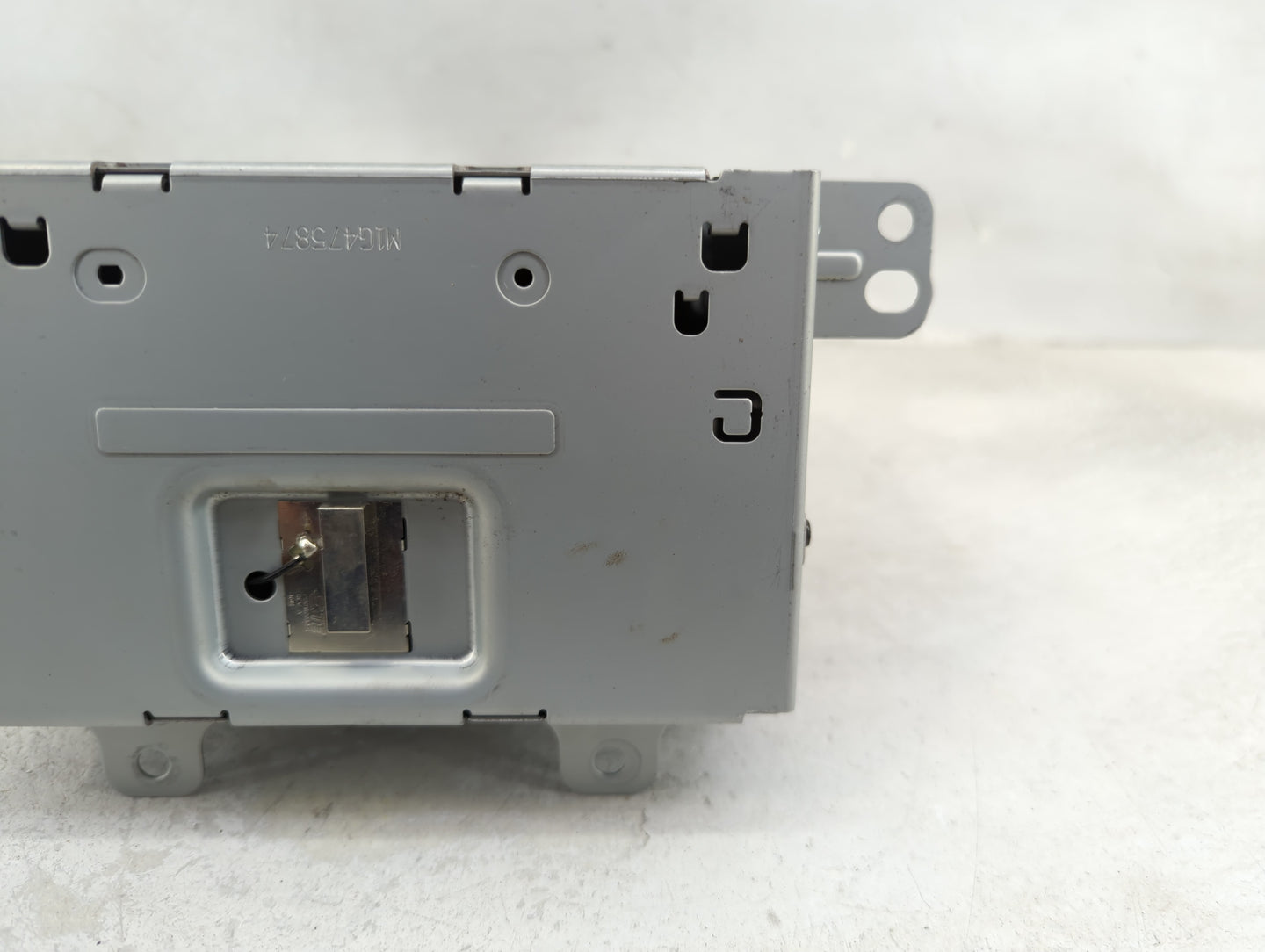 2015-2016 Buick Enclave Radio AM FM Cd Player Receiver Replacement P/N:23395481CXL Fits Fits 2015 2016 OEM Used Auto Parts -