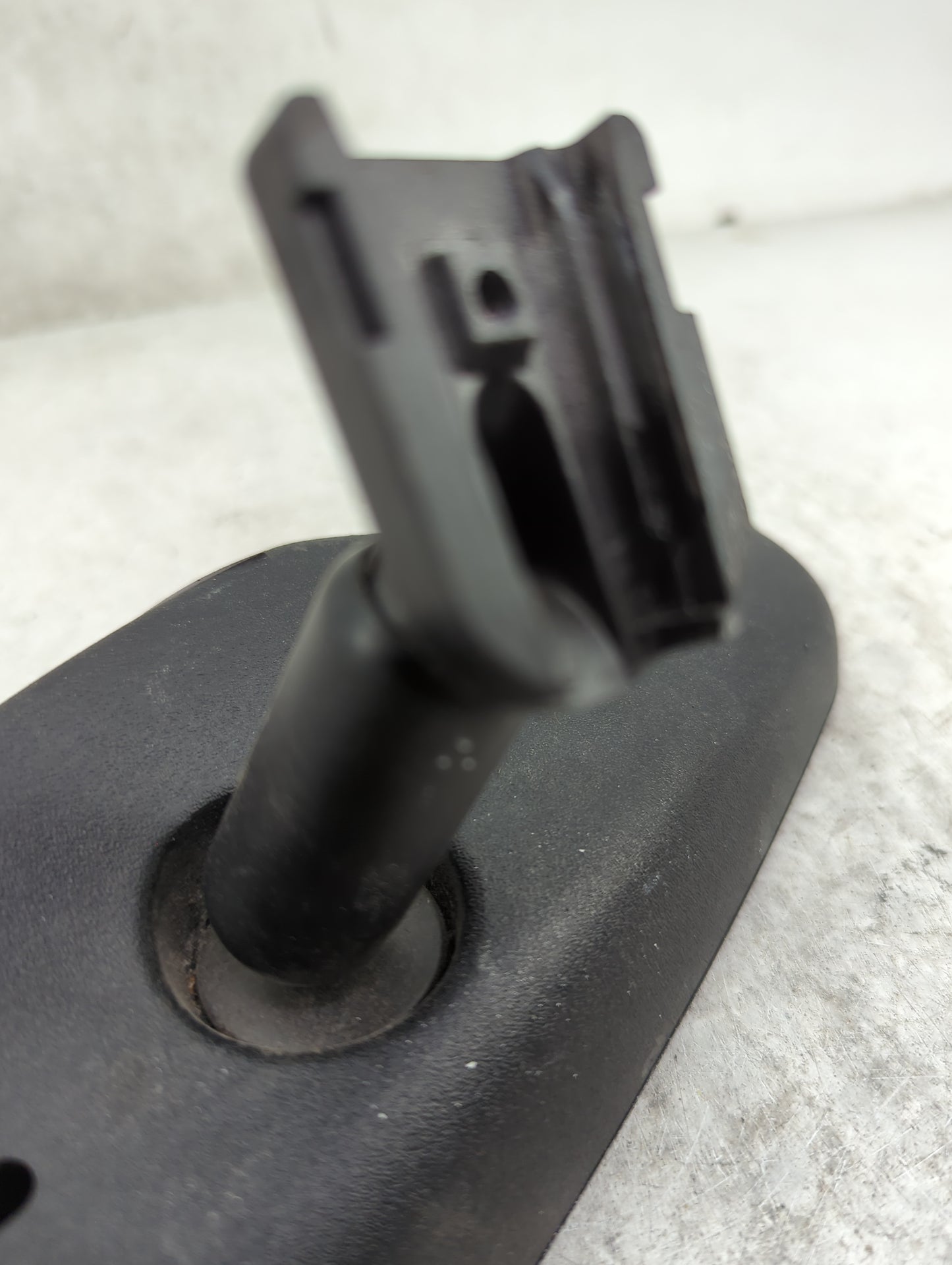 2016 Buick Enclave Interior Rear View Mirror Replacement OEM P/N:22915243 Fits OEM Used Auto Parts - Oemusedautoparts1.com