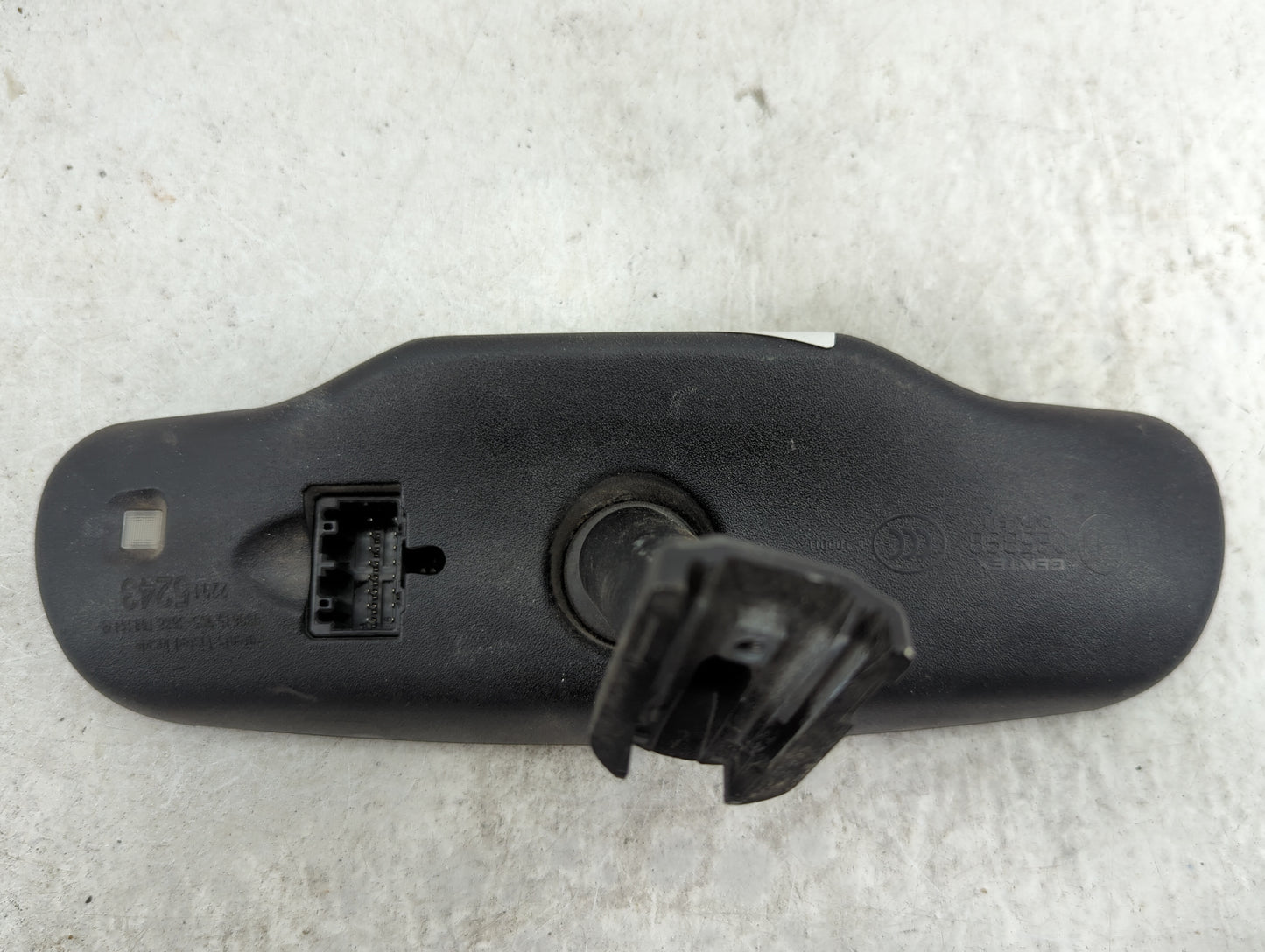 2016 Buick Enclave Interior Rear View Mirror Replacement OEM P/N:22915243 Fits OEM Used Auto Parts - Oemusedautoparts1.com