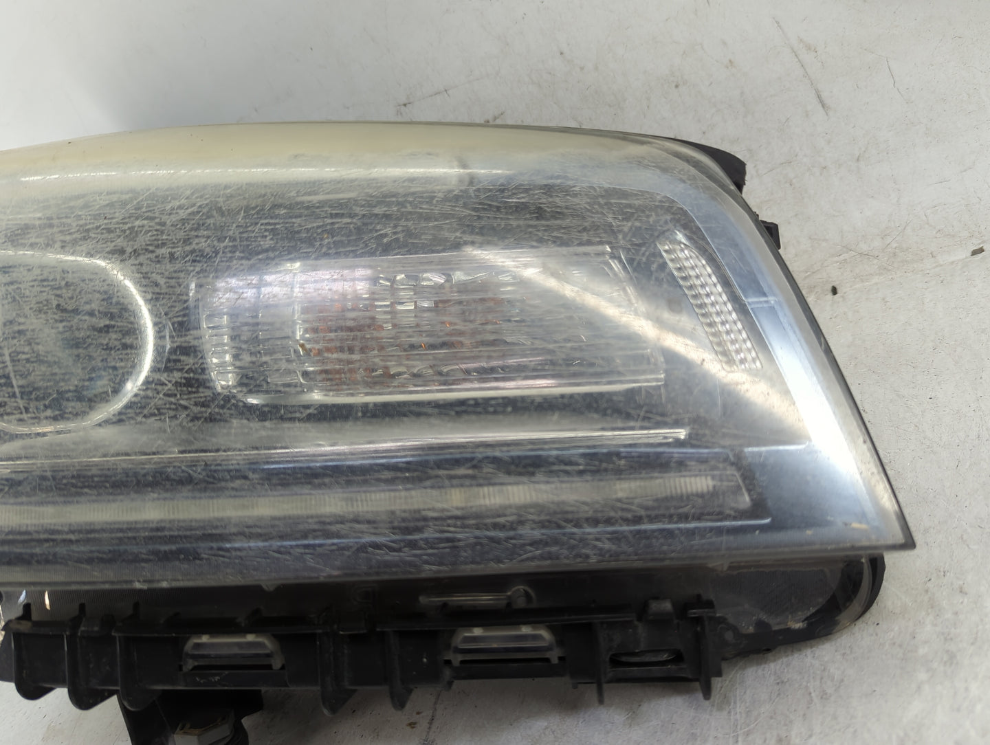 2014-2017 Buick Enclave Passenger Right Oem Head Light Headlight Lamp - Oemusedautoparts1.com