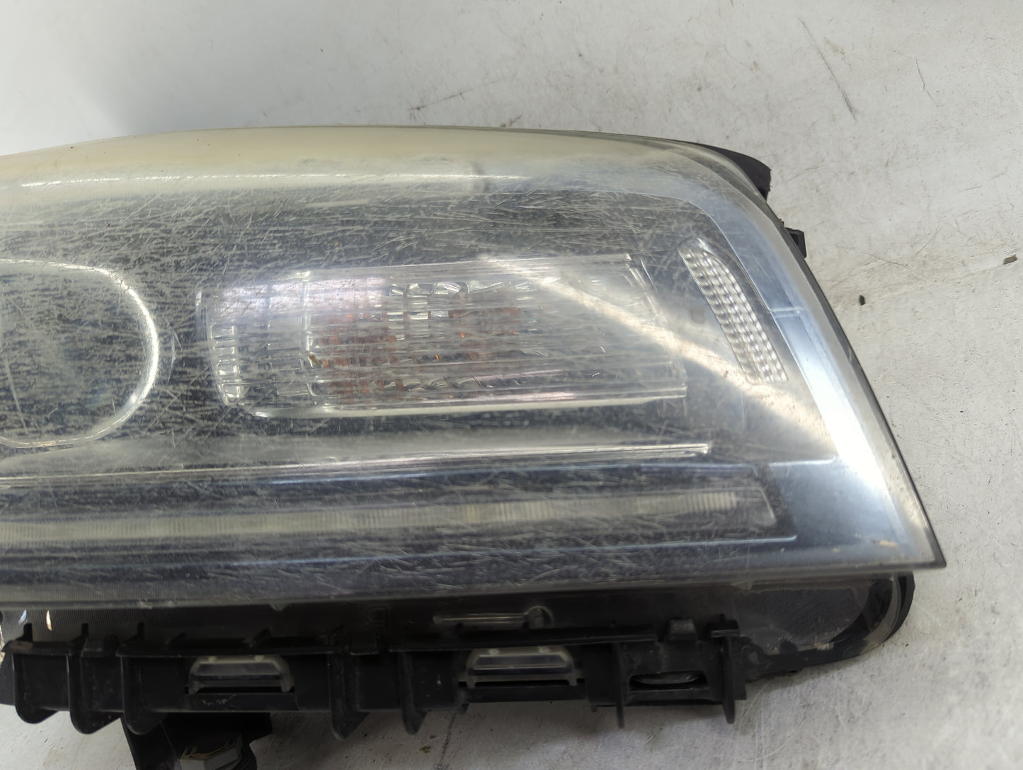 2014-2017 Buick Enclave Passenger Right Oem Head Light Headlight Lamp - Oemusedautoparts1.com