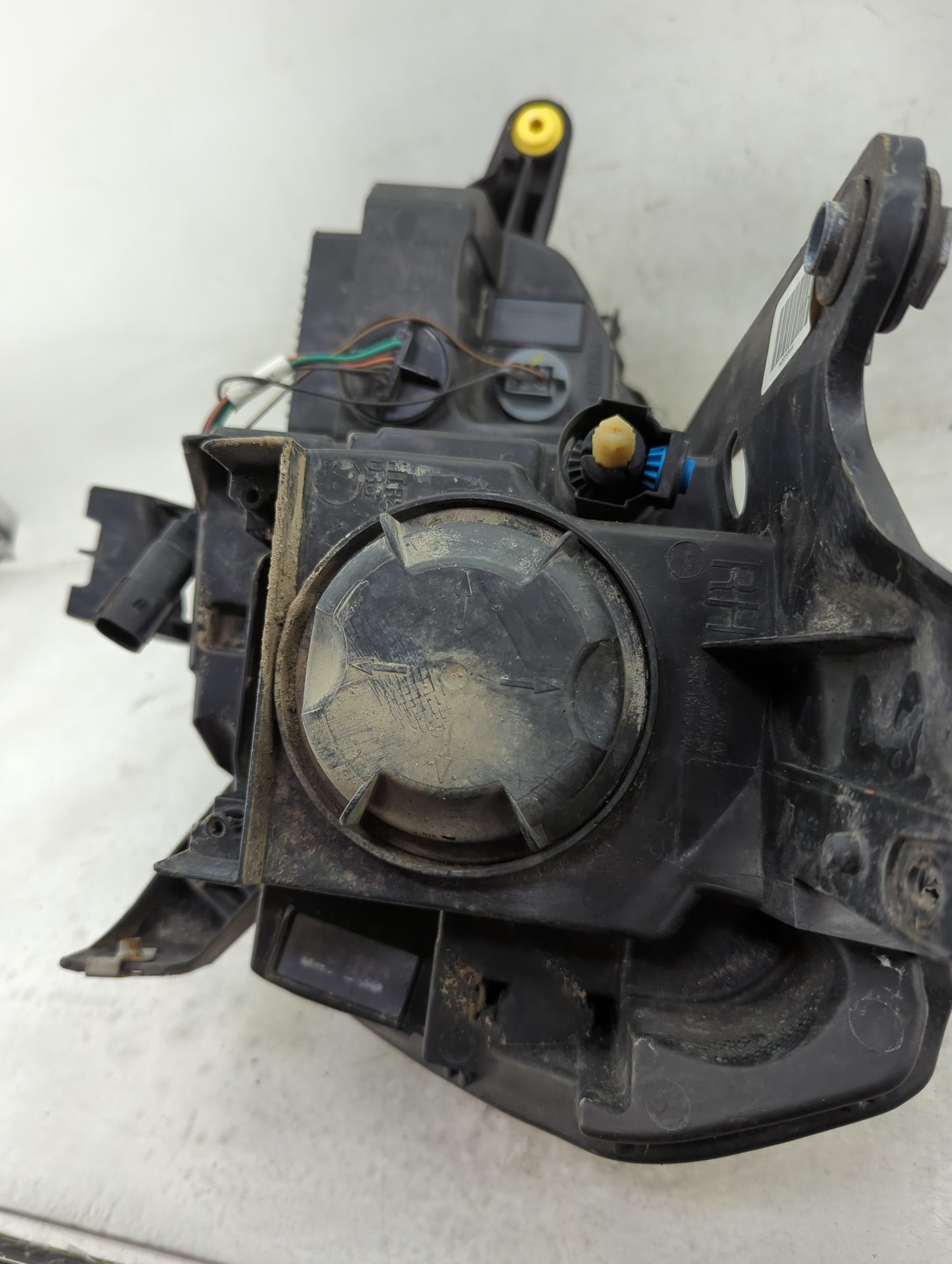 2014-2017 Buick Enclave Passenger Right Oem Head Light Headlight Lamp - Oemusedautoparts1.com