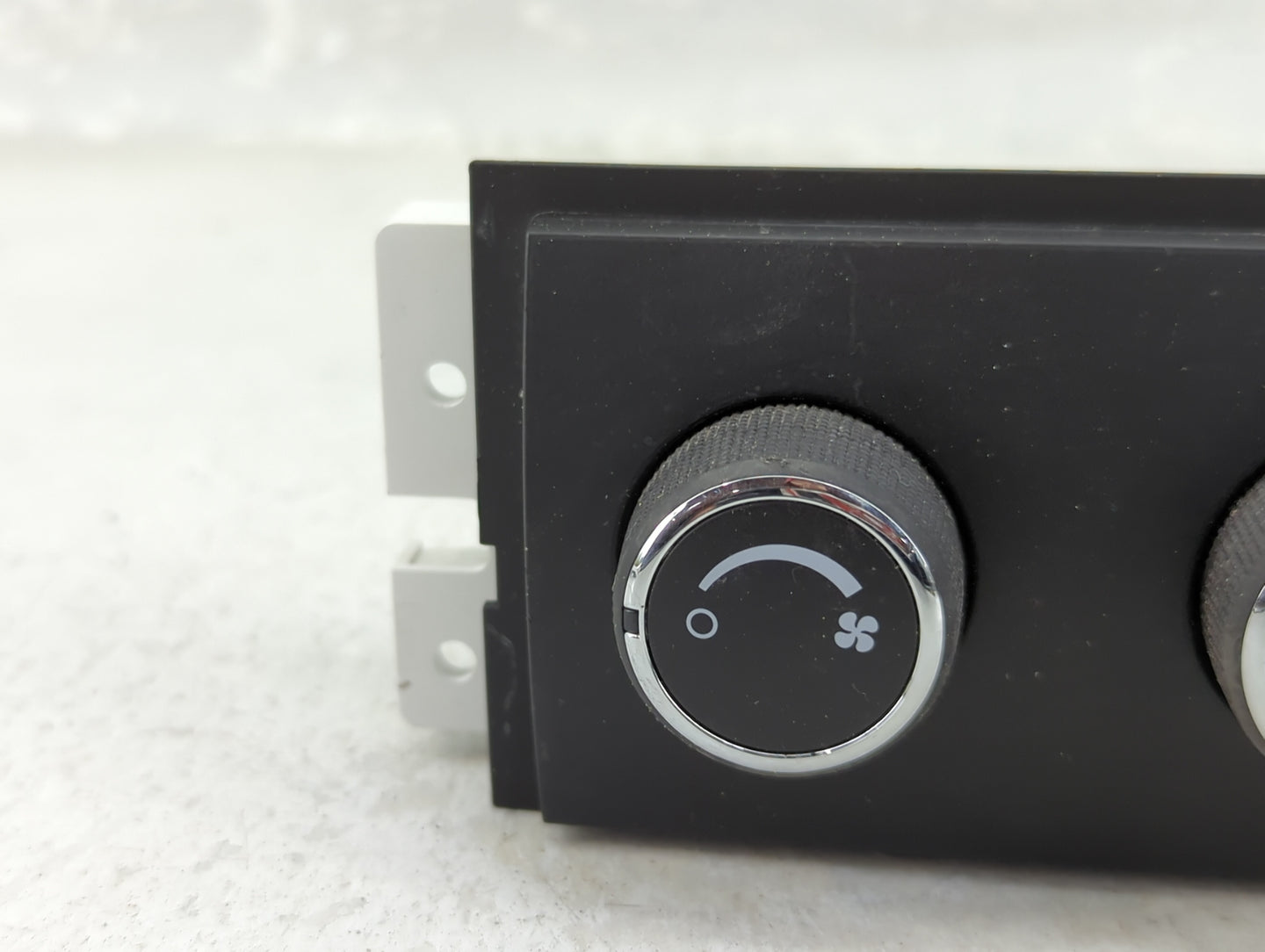 2008-2017 Buick Enclave Climate Control Module Temperature AC/Heater Replacement Fits OEM Used Auto Parts - Oemusedautoparts