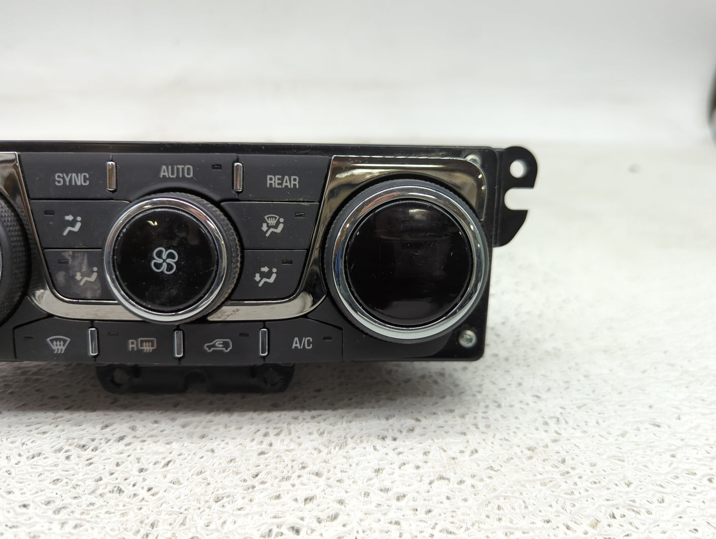 2008-2017 Buick Enclave Climate Control Module Temperature AC/Heater Replacement P/N:23251328 Fits OEM Used Auto Parts - Oem