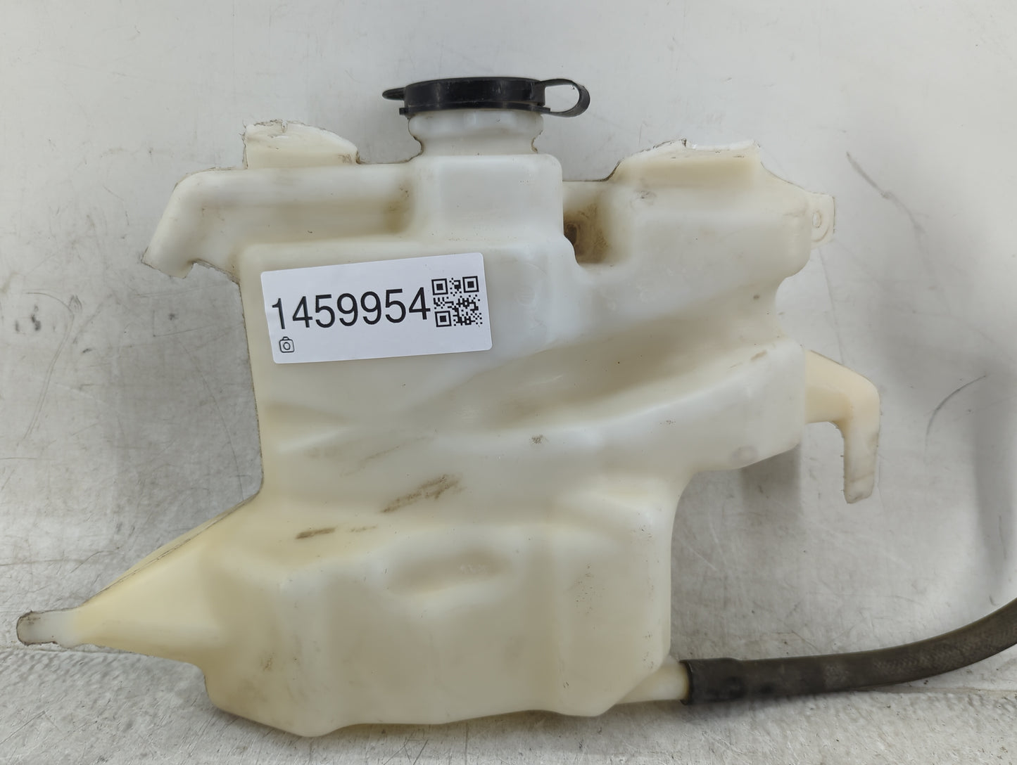 2008-2017 Buick Enclave Radiator Coolant Overflow Expansion Tank Bottle 1459954 - Oemusedautoparts1.com