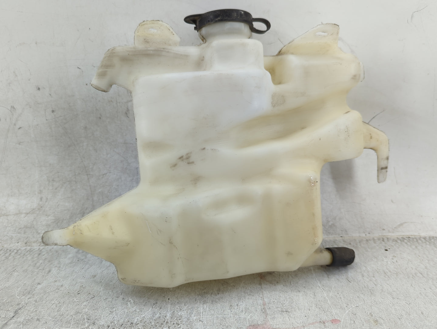 2016 Buick Enclave Radiator Coolant Overflow Expansion Tank Bottle - Oemusedautoparts1.com