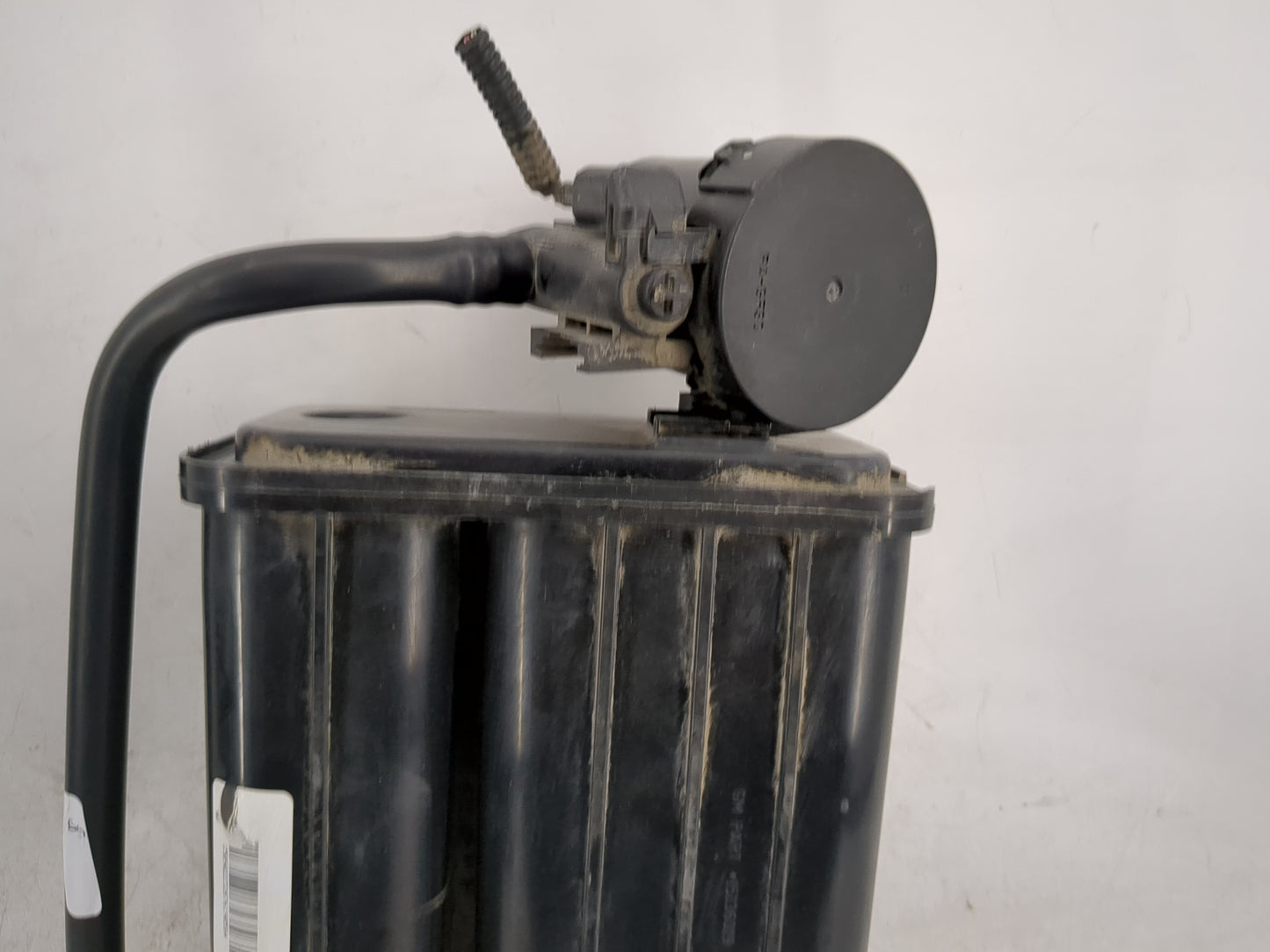 2016 Buick Enclave Fuel Vapor Charcoal Canister 1461828 - Oemusedautoparts1.com