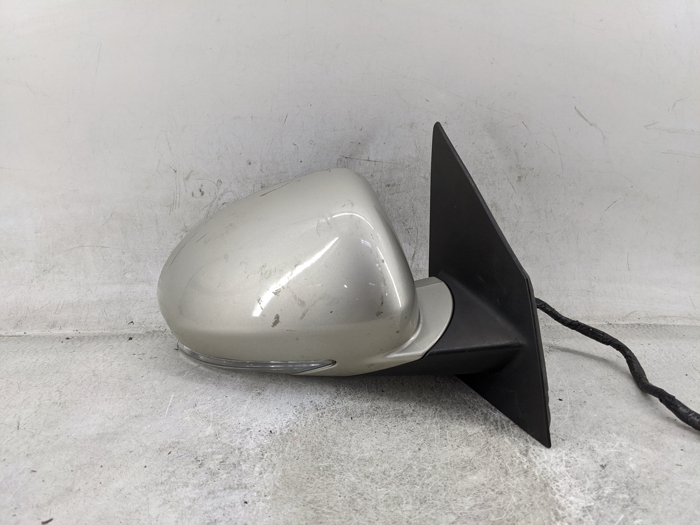 2013-2017 Buick Enclave Passenger Side View Mirror - Right Door Mirror OEM Used - Oemusedautoparts1.com