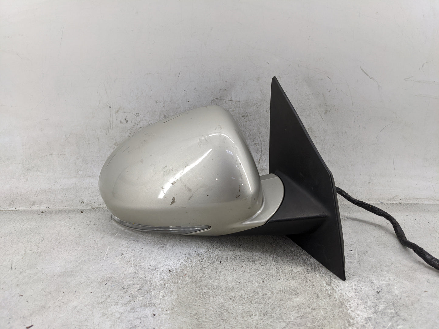2013-2017 Buick Enclave Passenger Side View Mirror - Right Door Mirror OEM Used - Oemusedautoparts1.com