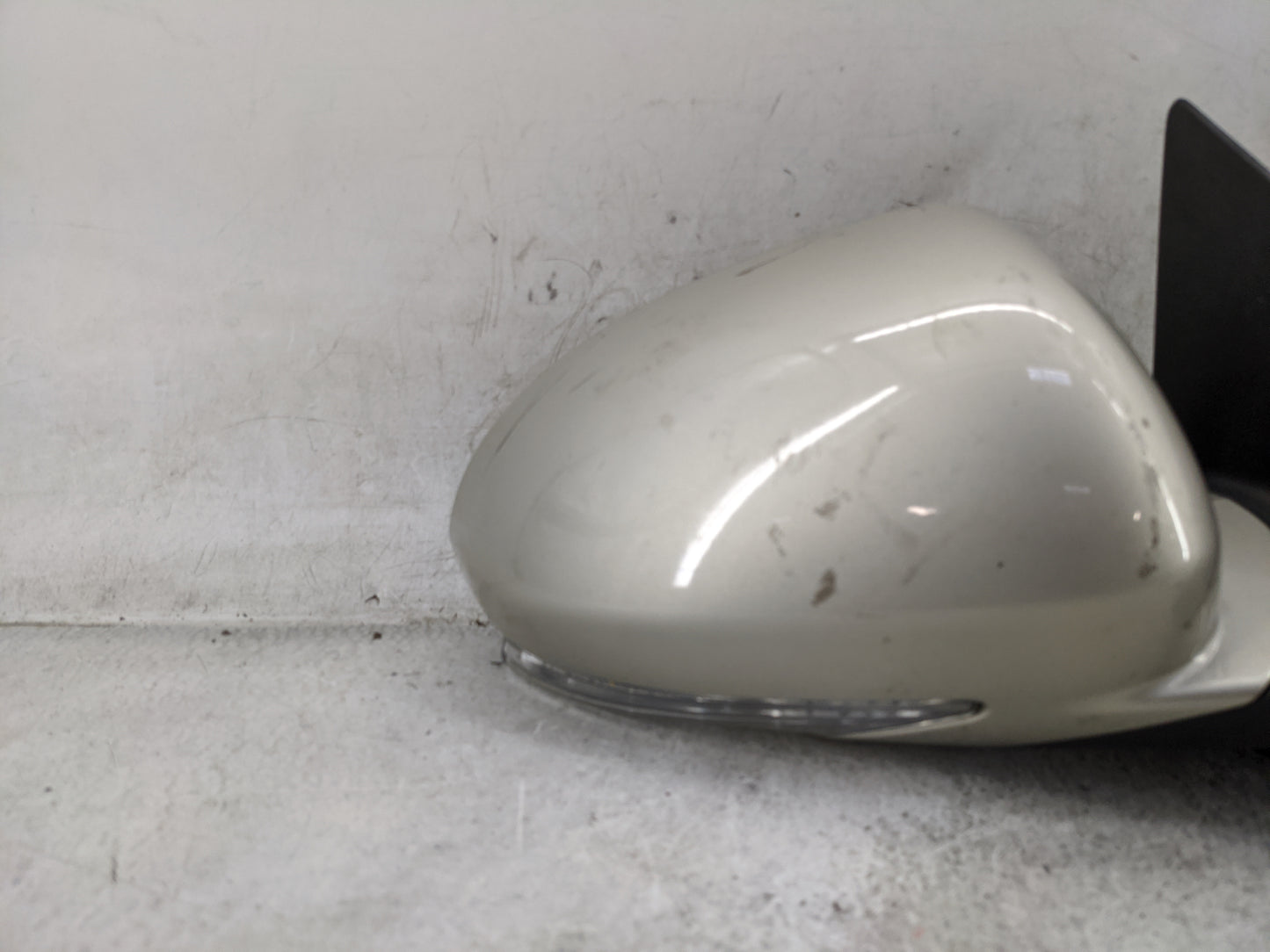 2013-2017 Buick Enclave Passenger Side View Mirror - Right Door Mirror OEM Used - Oemusedautoparts1.com