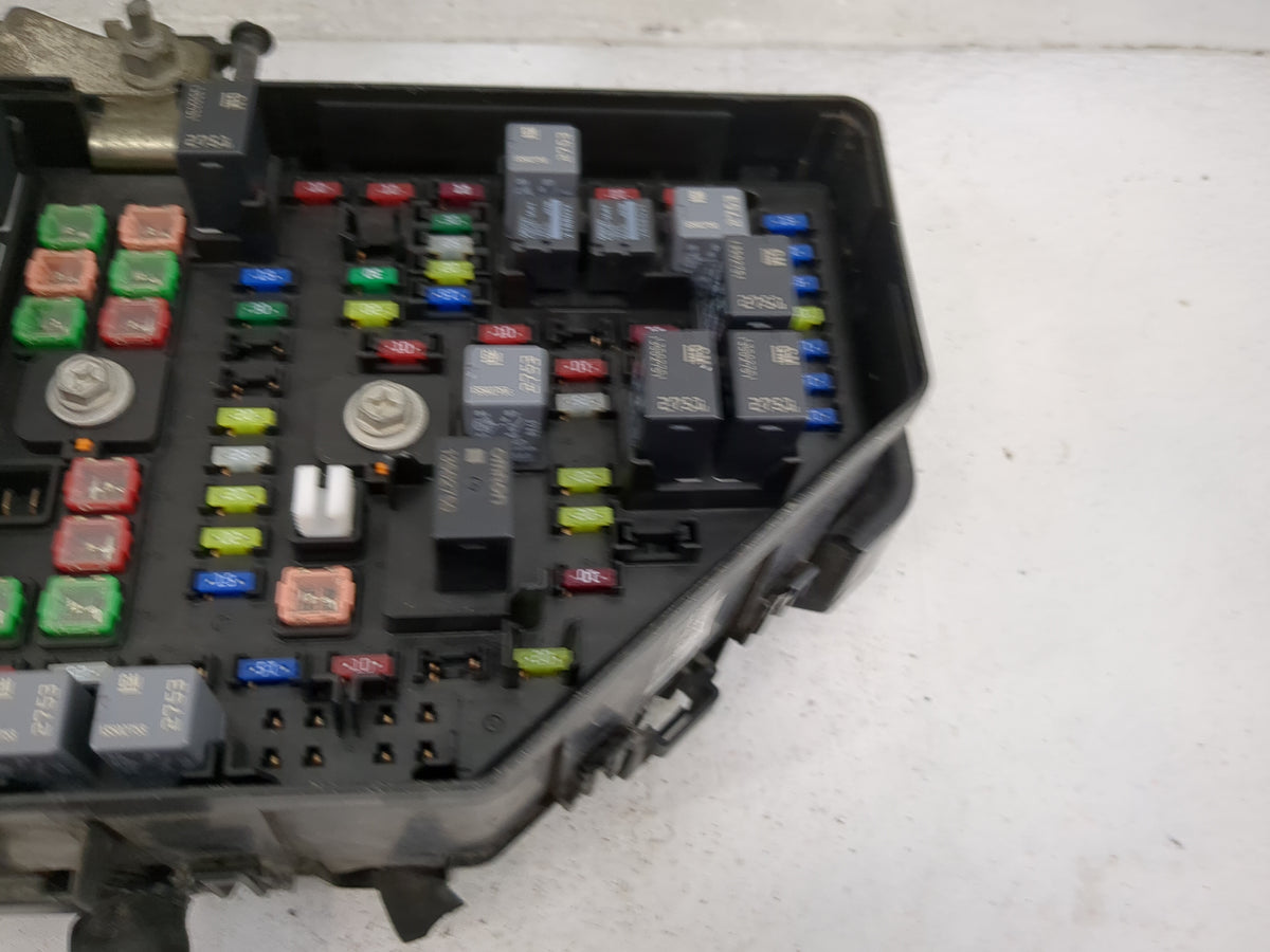 2015-2017 Buick Enclave Fusebox Fuse Box Panel Relay Module P/N:7140-1941-30 Fits Fits 2015 2016 2017 OEM Used Auto Parts - 