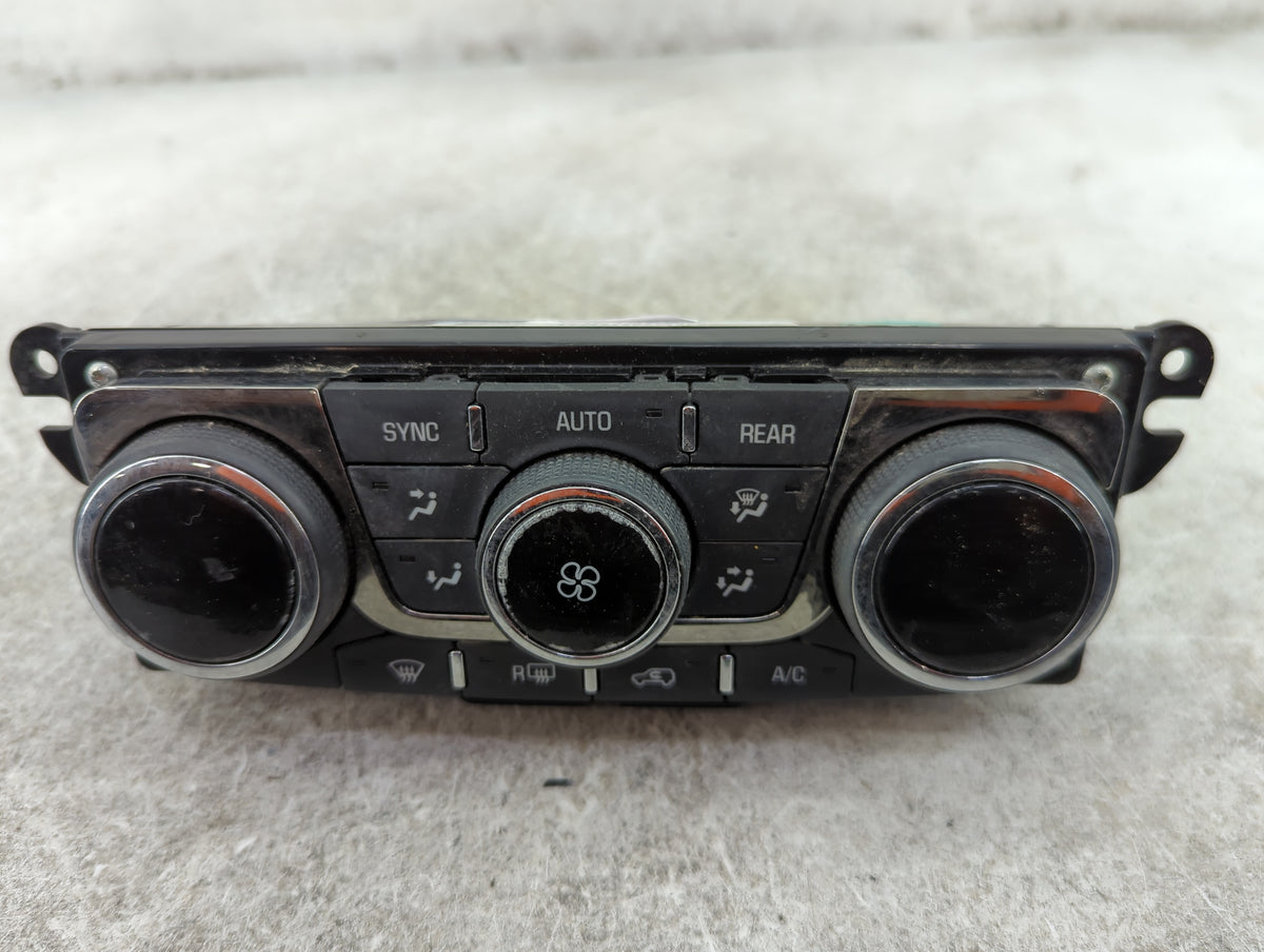 2013-2017 Buick Enclave Climate Control Module Temperature AC/Heater Replacement P/N:23251328 3239800000000X Fits OEM Used A