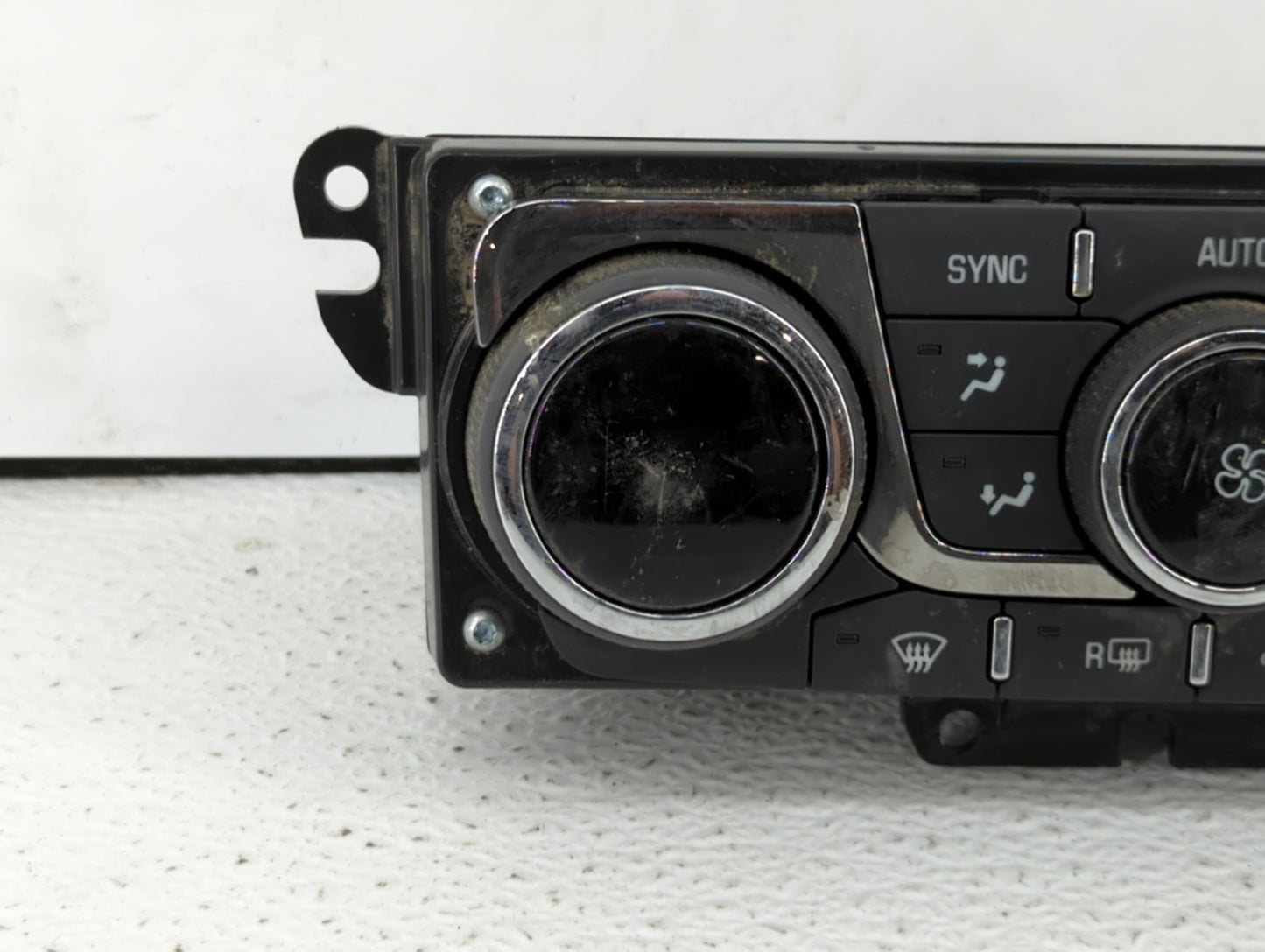 2013-2017 Buick Enclave Climate Control Module Temperature AC/Heater Replacement P/N:2144382 23251328 Fits OEM Used Auto Par