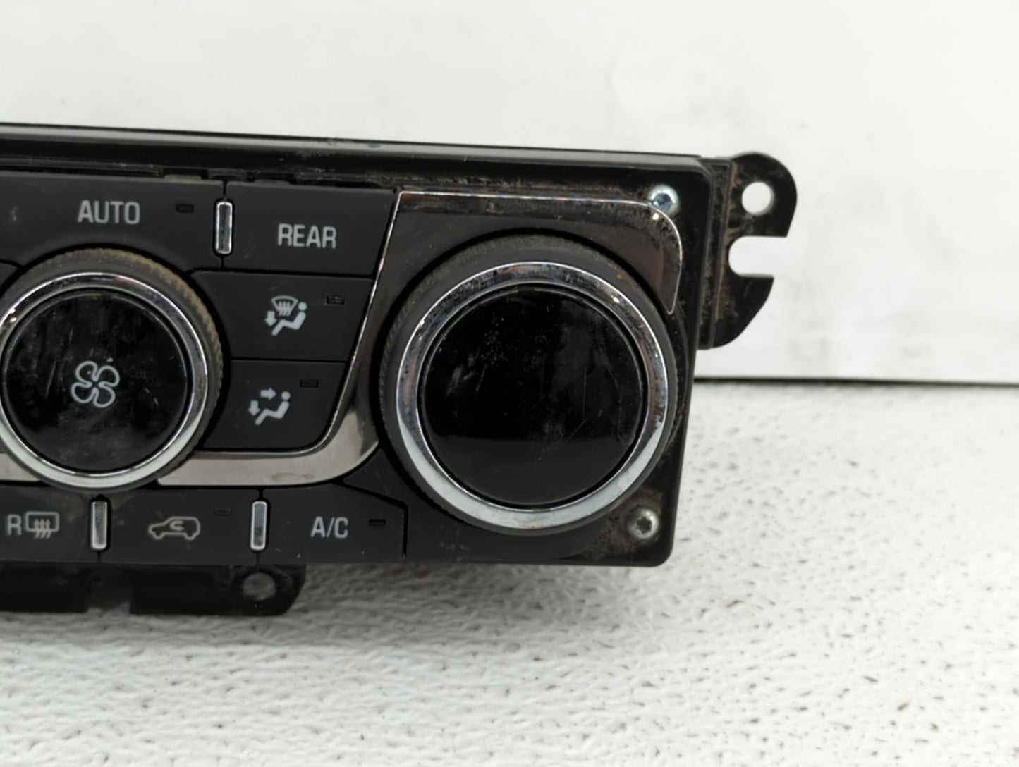 2013-2017 Buick Enclave Climate Control Module Temperature AC/Heater Replacement P/N:2144382 23251328 Fits OEM Used Auto Par