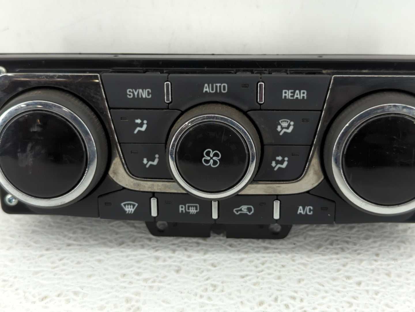 2013-2017 Buick Enclave Climate Control Module Temperature AC/Heater Replacement P/N:23158335 23251328 Fits OEM Used Auto Pa